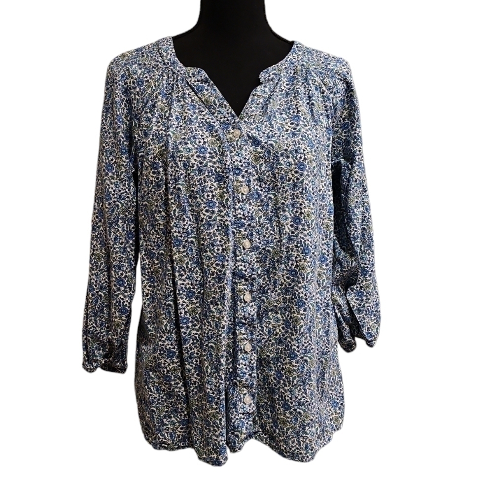 St. John's Bay Floral 55% Cotton 45% Rayon Button Up V-neck Blouse Size M